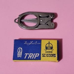 NIB Vintage TRIP Folding Scissors Sheers
